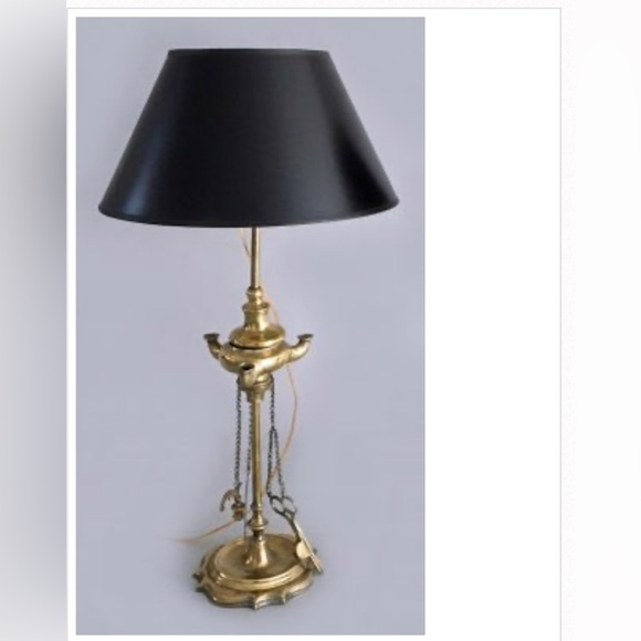 Italian Brass Lucerne Oil Lamp, Electrified Lamp Light - Picture 9 of 9